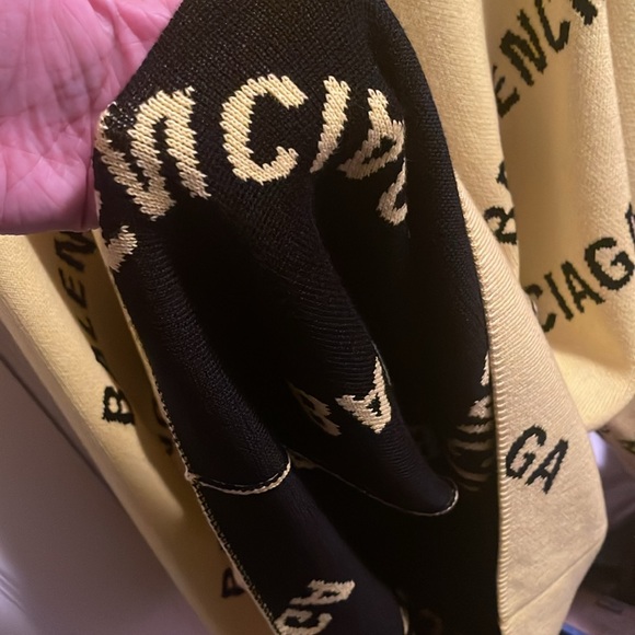 Balenciaga sweater - Picture 6 of 6